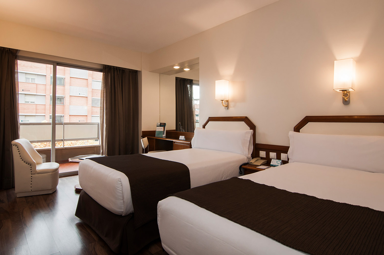 595_alta_senatorbarajas Doble.jpg